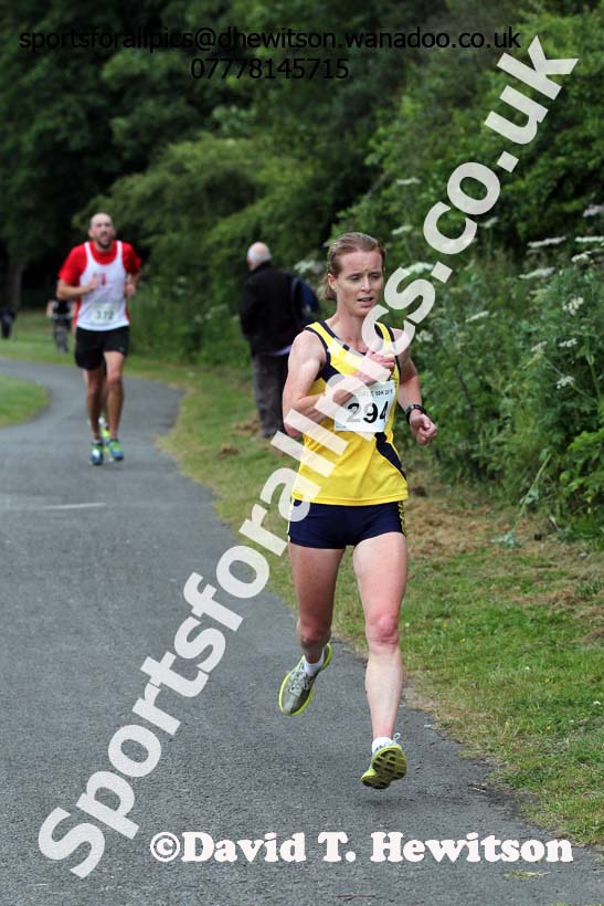 Angela McGurk (Jarrow) winner of the Tynedale 10k Road Race. Photo: David T. Hewitson/Sports for All Pics